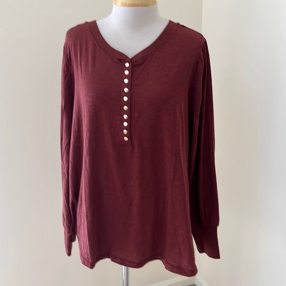 New! Democracy 2X long sleeve top. - Picture 1 of 7